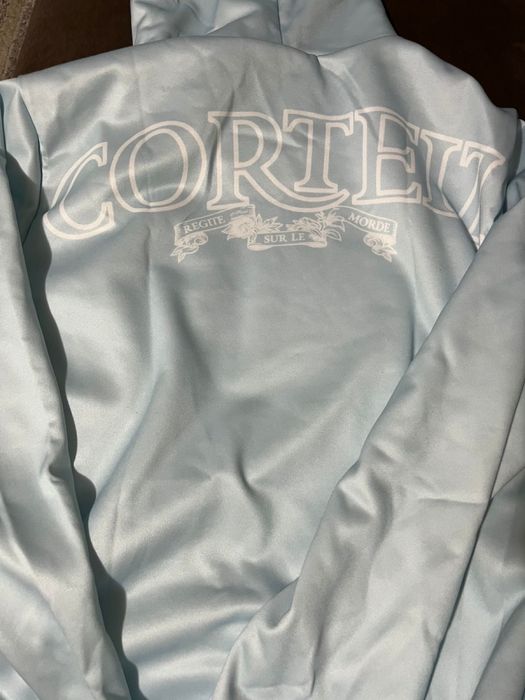 продается худи cortez