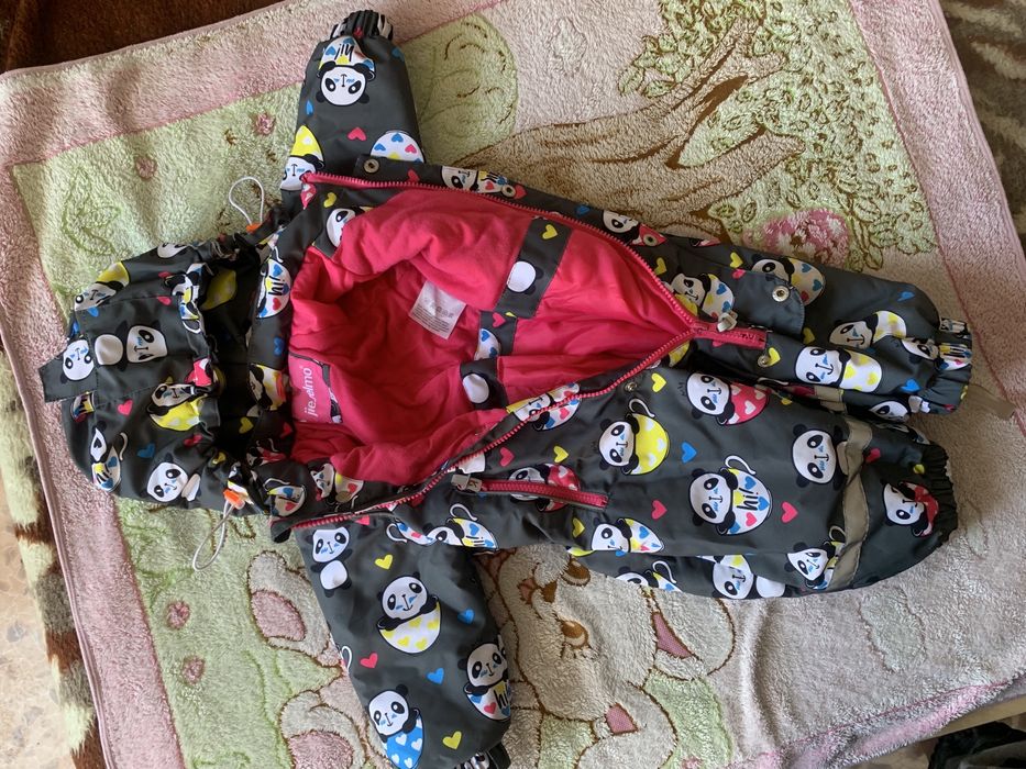 Продам комбинезон на девочку