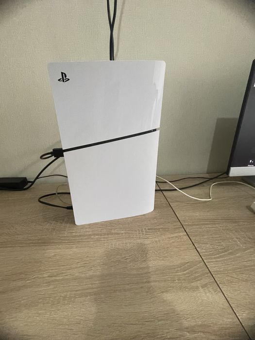 Playstation 5 , с двумя джостиками