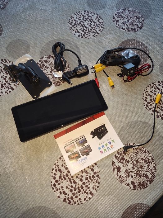 Продавам мултимедия Car player Android auto 9инча + камера  55 евро.