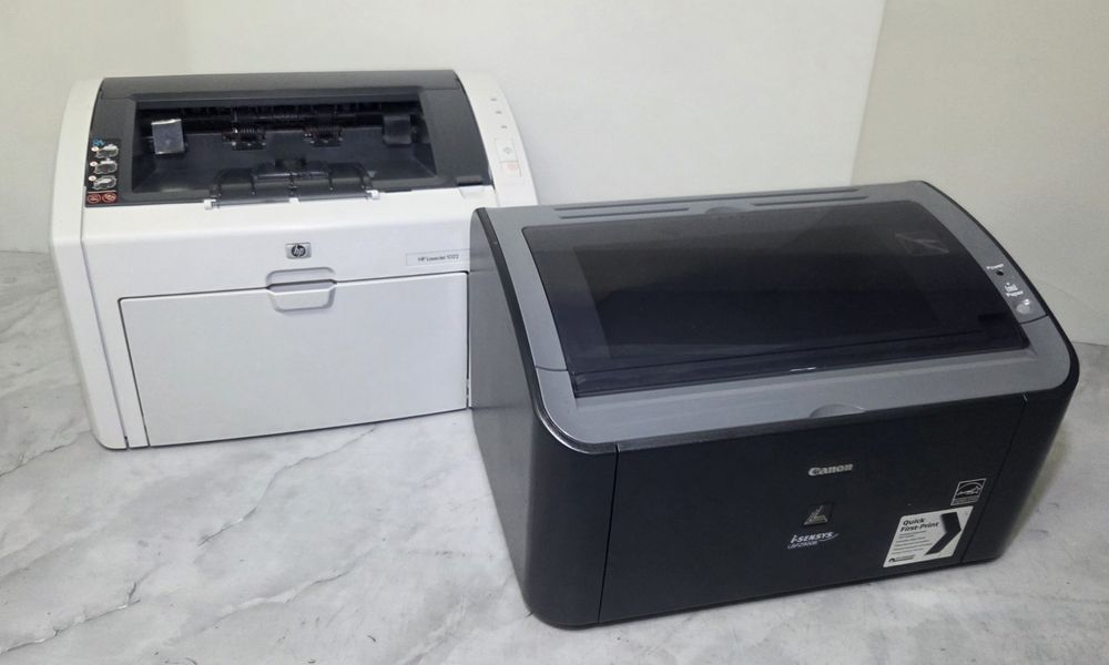 Продаю черно-белый лазерный принтер HP 1018