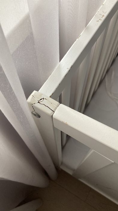 Бебешко легло с матрак и обиколник