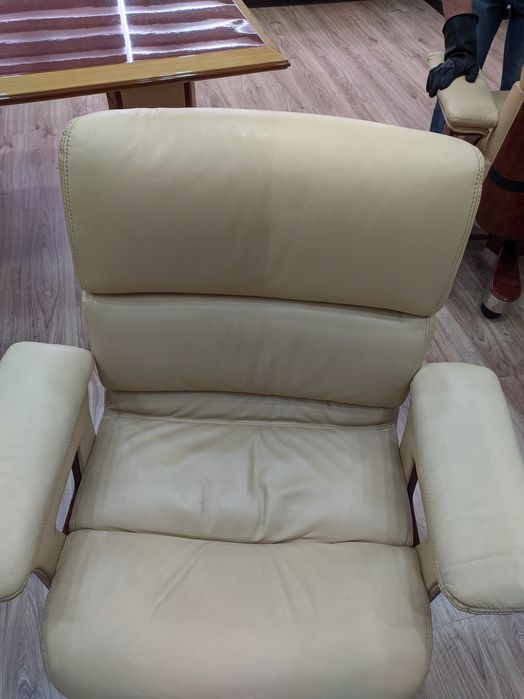 Химчистка кожаной мебели !!! Антон