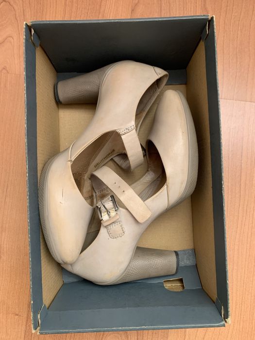 Туфли от бренда ECCO