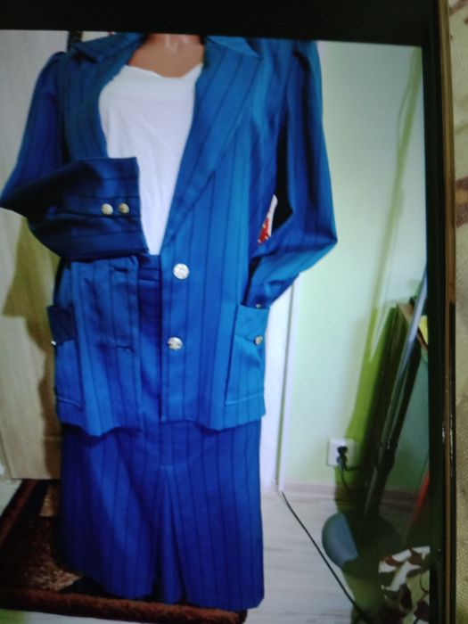 Costume cu pantaloni și fusta, sacouri, jachete, rochii