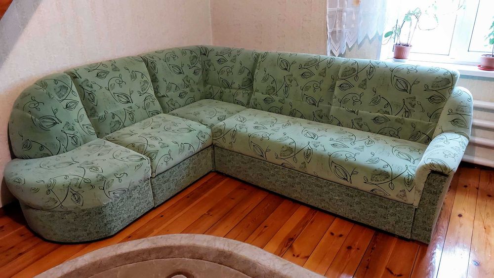 Продам новый угловой диван