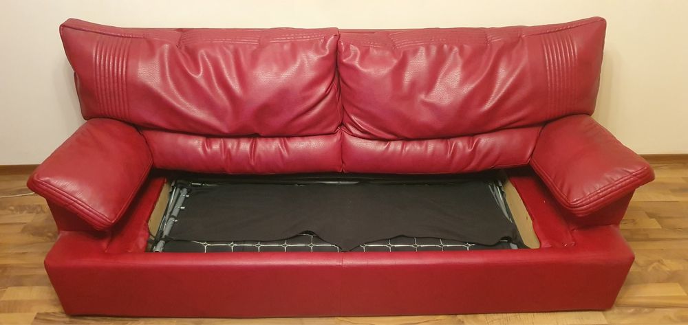 Canapea extensibilă + 2 fotolii, stare perfectă.