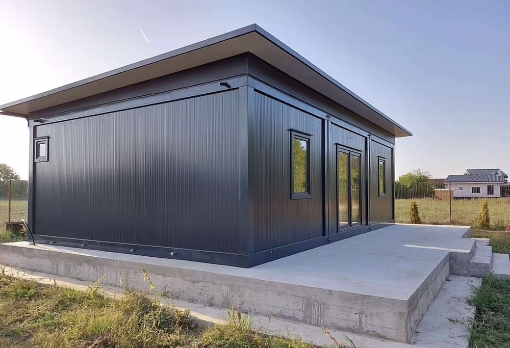 Vand Case modulare pe structura metalica 100x100