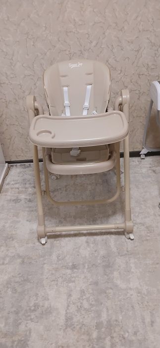 Стульчик для кормления-качели электонные