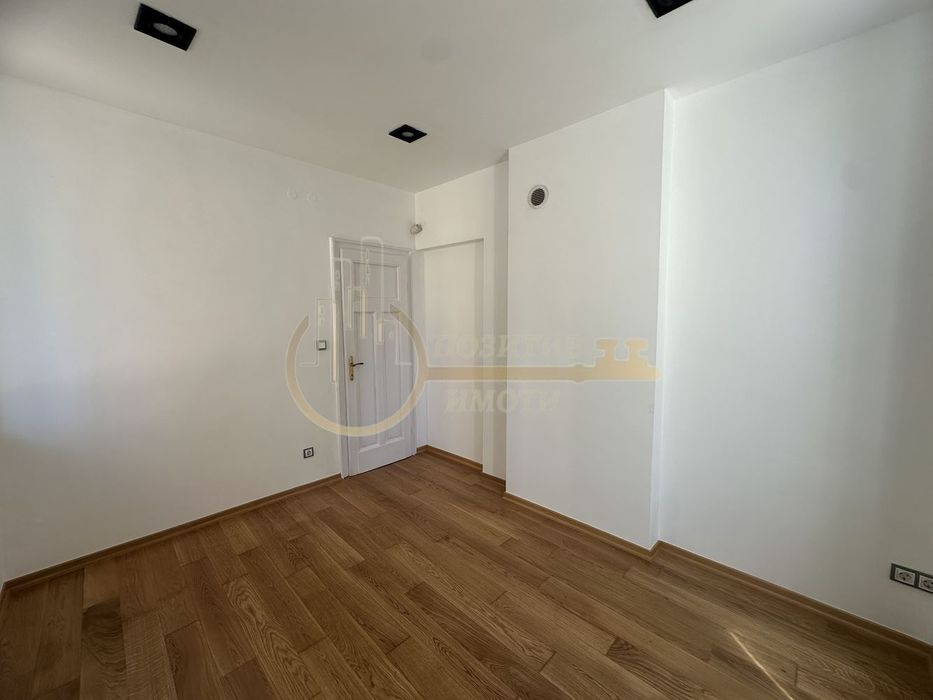 Дава се под наем Офис в София, Център - 120 кв.м за 1300 € - Снимка #10