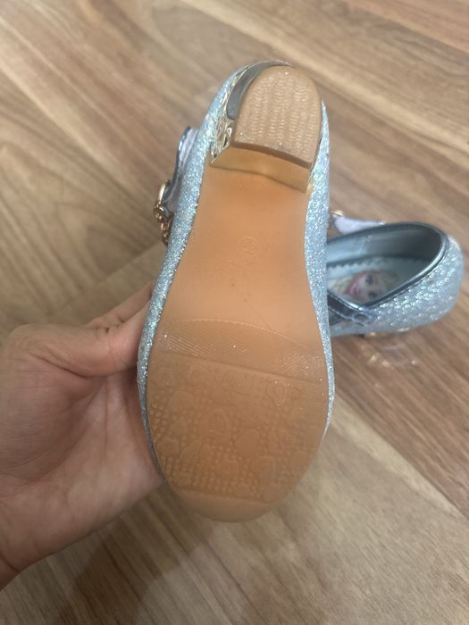 Эльза. Платье со шлейфом и туфли Эльзы