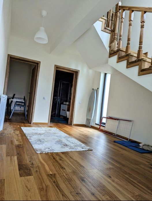 Casă modernă de închiriat în cartierul rezidențial Green Residence