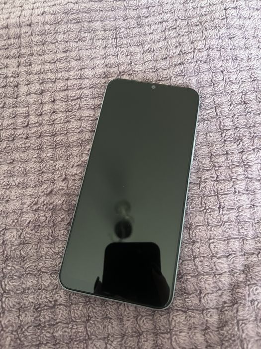 Продам телефон. Vivo Y21