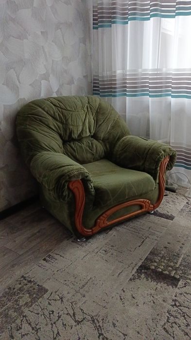 Продам диван и кресло