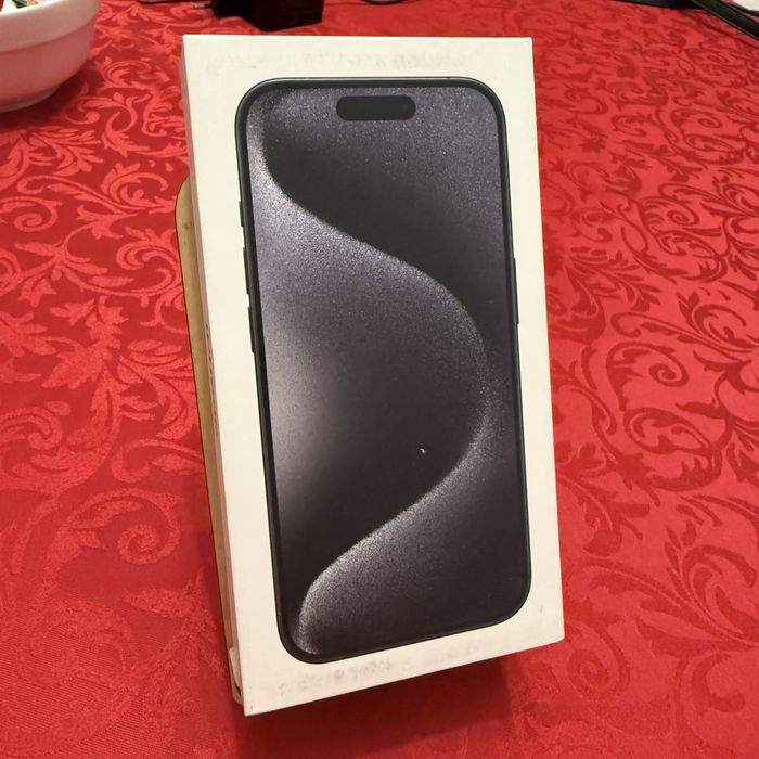 iPhone 15 pro состояние отличное