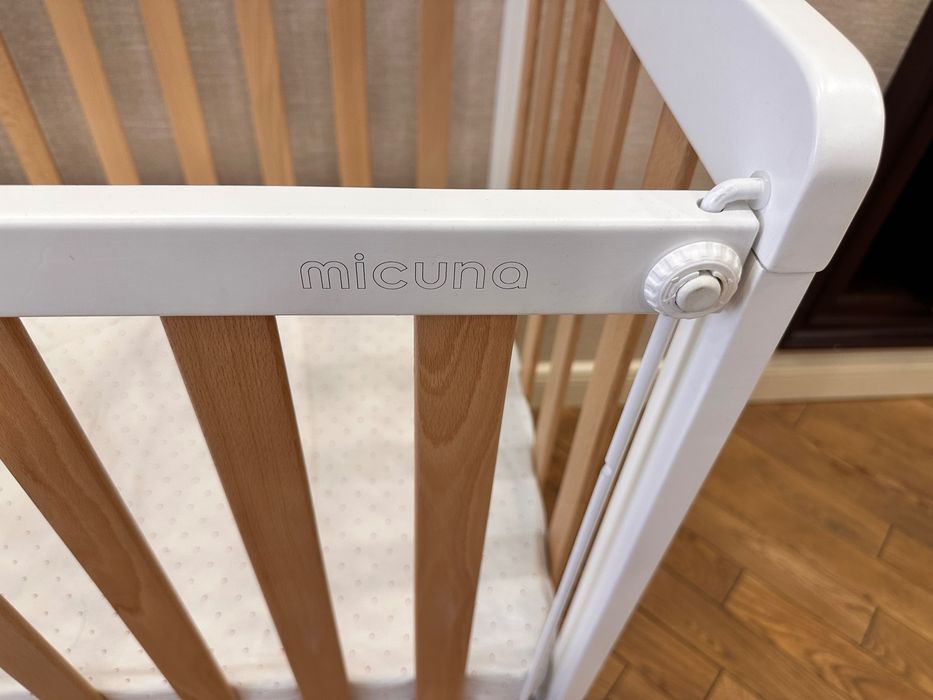 Новый манеж белый.