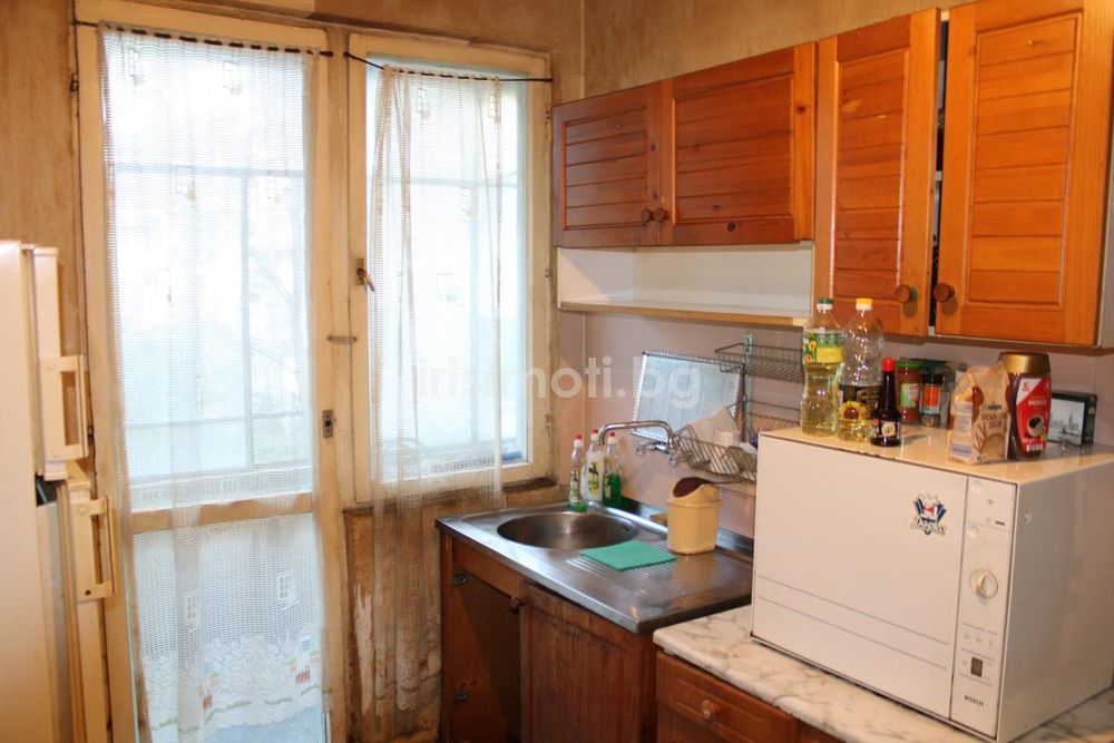 Продава се Тристаен апартамент в София, Карпузица - 120 кв.м за 1792 €/кв.м - Снимка #3