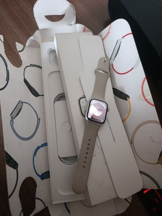 Продам часы эпол Вотч 7 серии