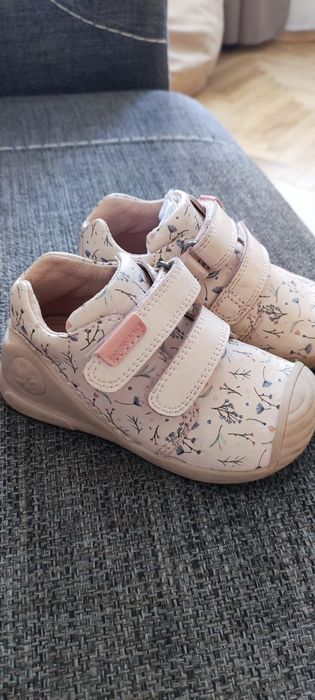 Детски кожени обувки