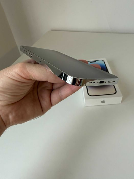 Продавам iPhone 14 Pro Max - white