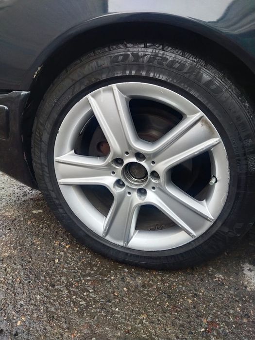 Продаем мерс 280 газ бензин. Торг будет