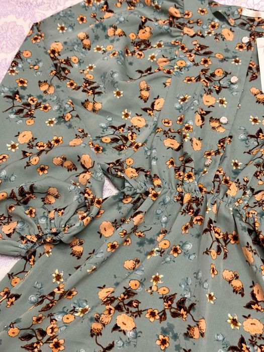 Платье шелковое зеленное