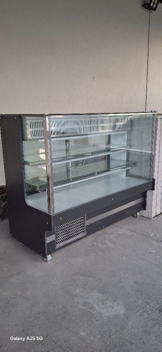 Продоется холоделник витрина