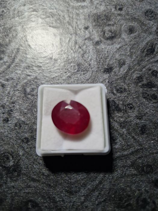 Камни рубин натуральный