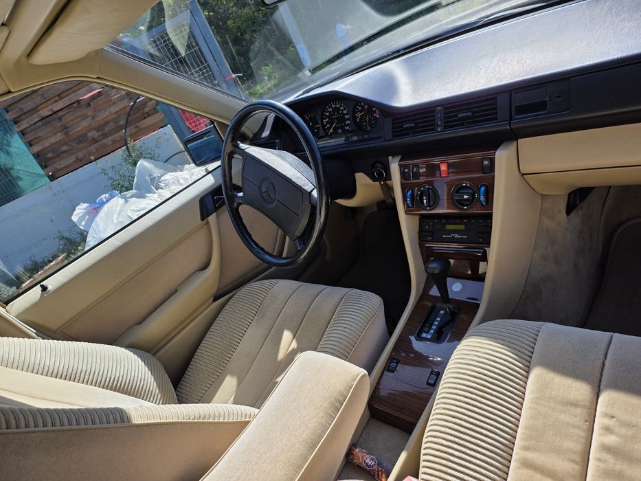 MERCEDES-BENZ E-Class 1986 — imagine 5