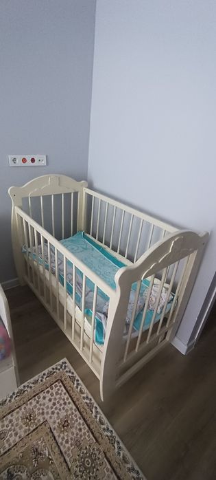 Манеж детский с нижней полкой