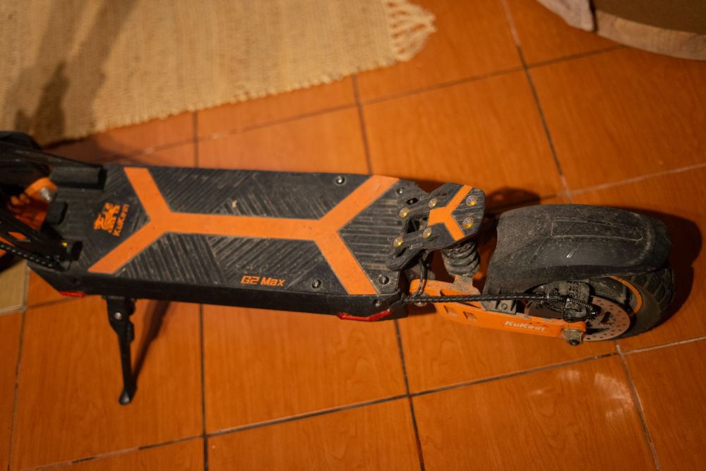 Vând trotineta kukirin g2 max