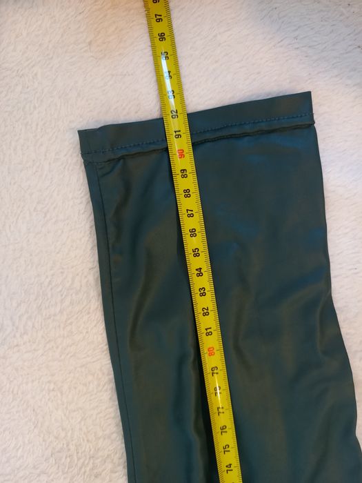 Colanți / pantaloni skinny imitație piele – mărimea M/L