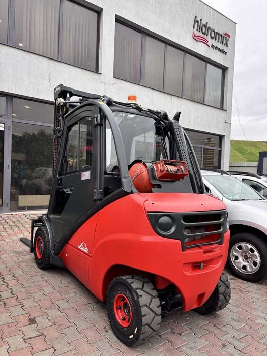 Stivuitor - Motostivuitor Linde H35T CABINĂ An fabricație 2006