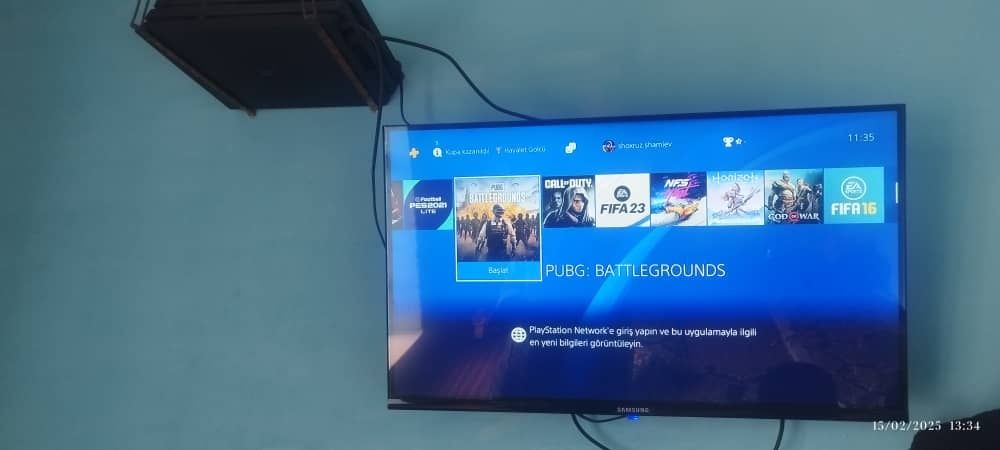Playstation 4 pro 1 tb holati yaxshi 8 uyin bor