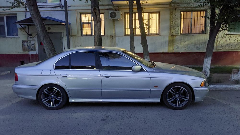 Продам диски с покрышками для BMW