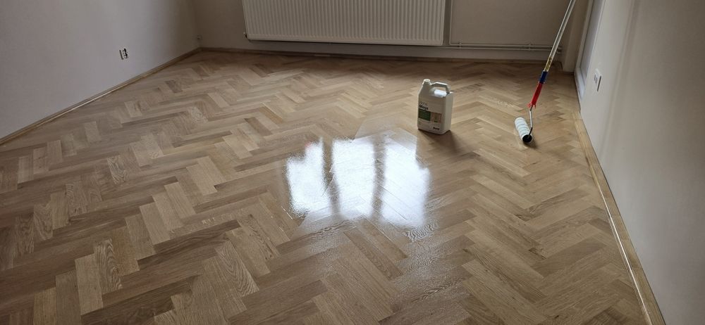 Raschetez si reconditionez parchet cu aparatura moderna.Calitate, promptitudine si eficienta garantata!