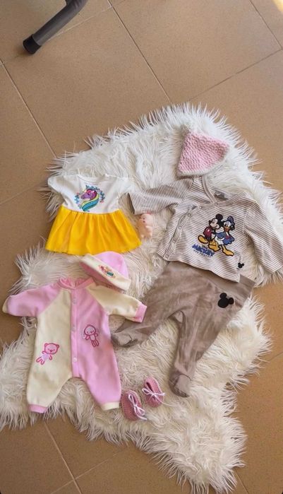 Играчки и дрехи за кукли