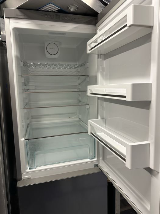 !! PROMOTIE!! 1900 RON!! Combina frigorifică Liebherr CNEL391