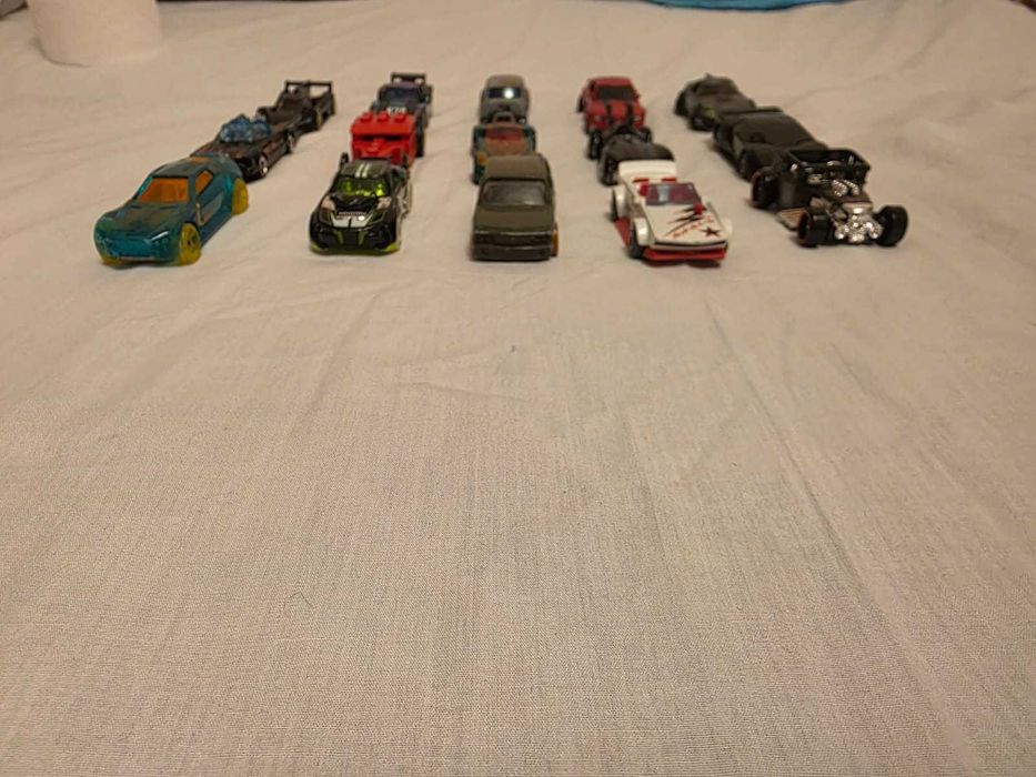Оригинальные машинки HOT WHEELS
