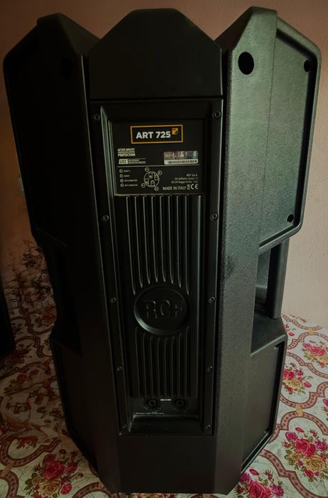 Vând boxe RCF 725 MK4 și boxe Make