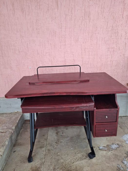 Продам компютерный стол