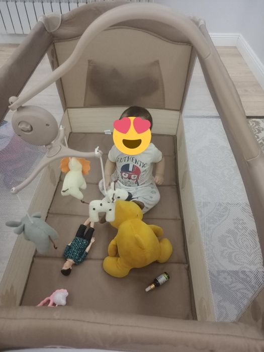 Продам кровать манеж