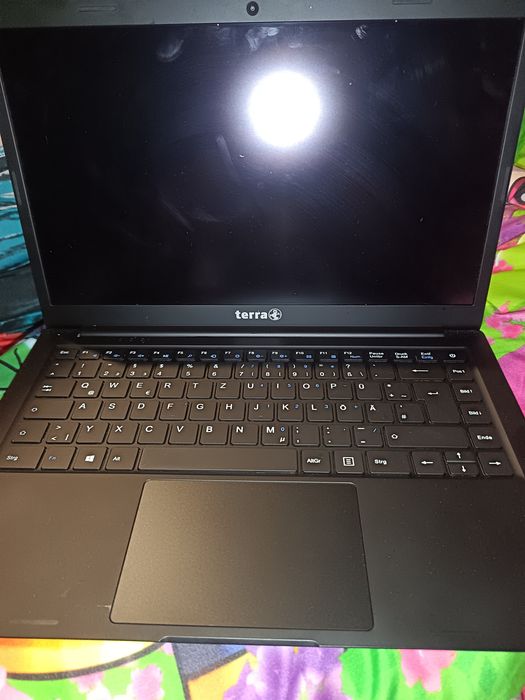 Tableta Samsung tab4 este funcțională  tableta tabE Samsung are mufa stricată tableta tabE și leptop tera hard ssd M2  leptopul nu are încărcător