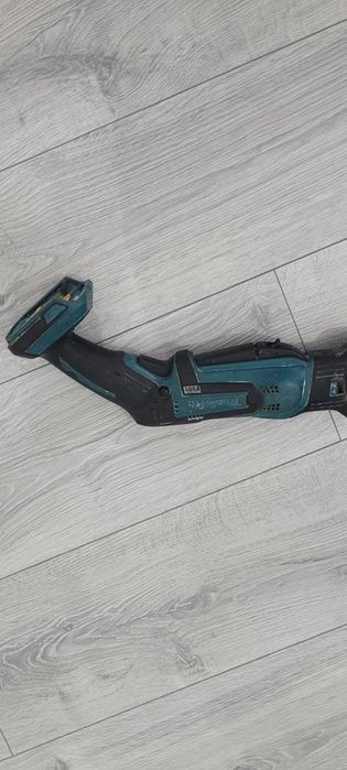 Fierastrau sabie  vulpe makita 18v