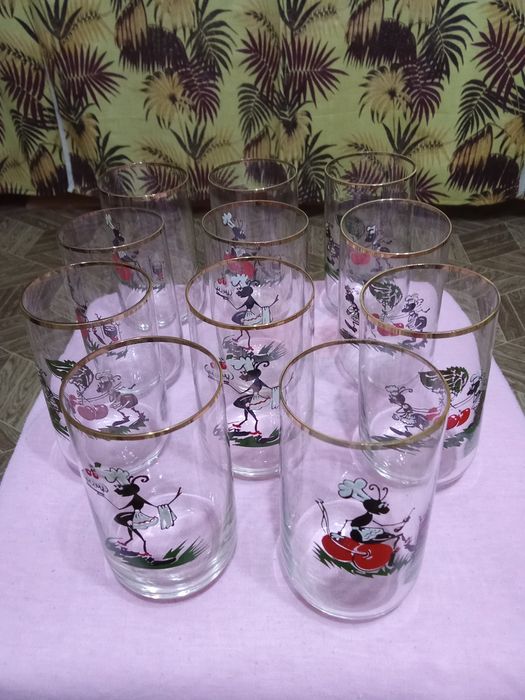 г.Навои. Продам новые, стаканы, производство Чехословакия.