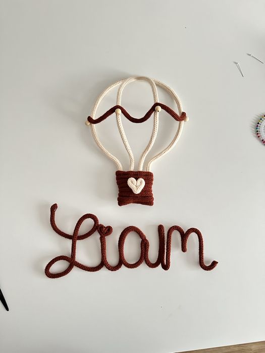 Decor tricotat , nume personalizat baiat sau fetita