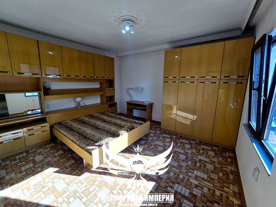 Под наем широк тристаен/четиристаен 125кв в гр.Асеновгрд кв.стадиона