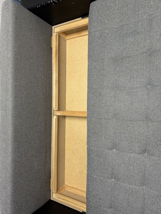 Диван с дефектами