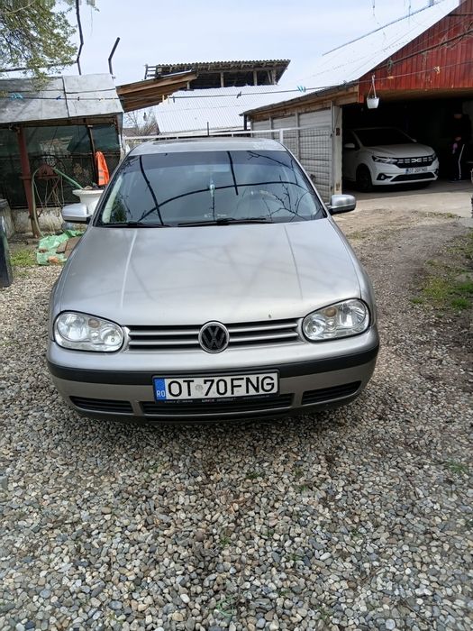 Vand golf 4 anul 2003