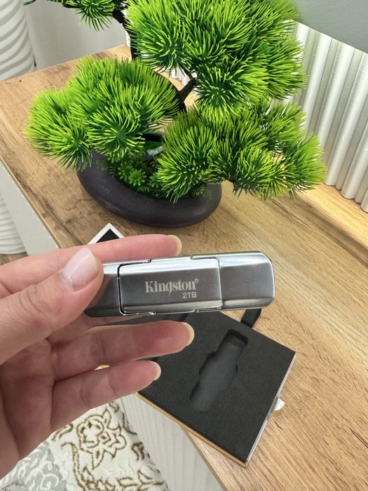Флешка 2тб kingston для телефона(3 в1)